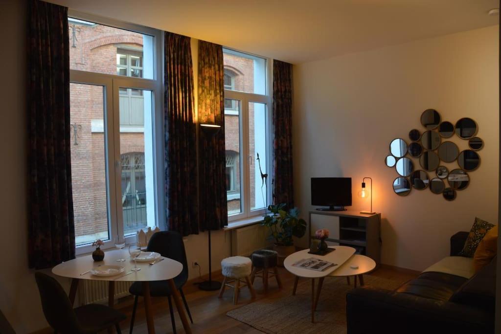 Hippe Studio In Historisch Gebouw In Oude Centrum Антверпен Экстерьер фото